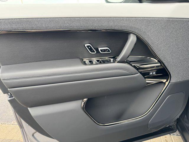 new 2025 Land Rover Range Rover Sport car, priced at $105,185