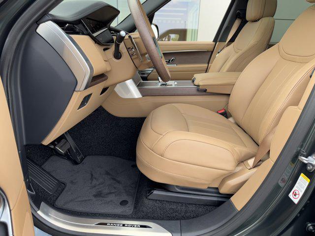 new 2025 Land Rover Range Rover car, priced at $156,510