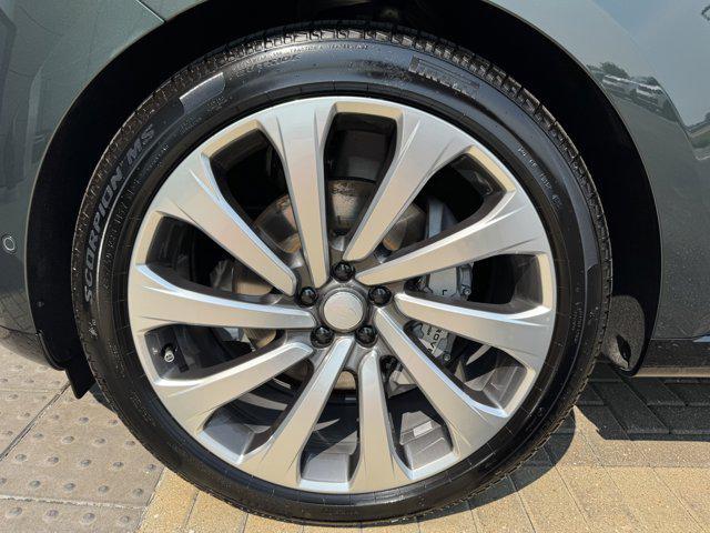 new 2025 Land Rover Range Rover car, priced at $132,730