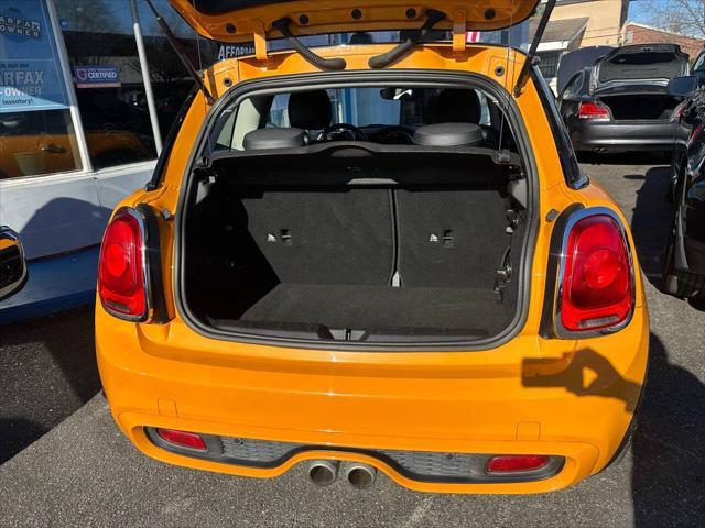 used 2018 MINI Hardtop car, priced at $18,377