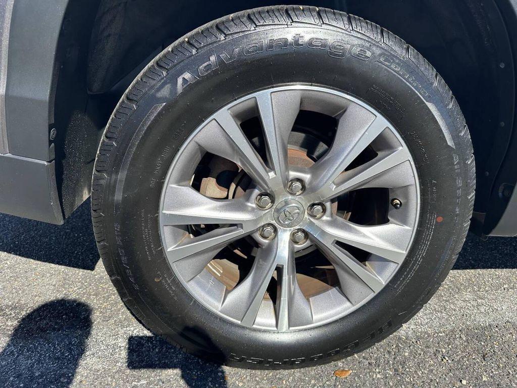 used 2015 Toyota Highlander car, priced at $14,187