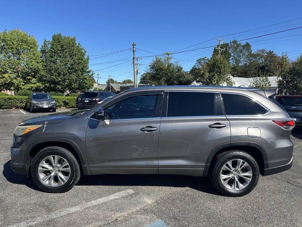 used 2015 Toyota Highlander car, priced at $14,187