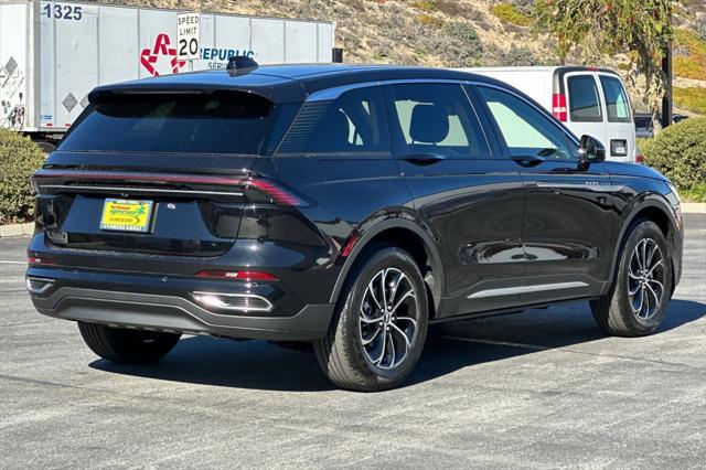 new 2025 Lincoln Nautilus car, priced at $57,270