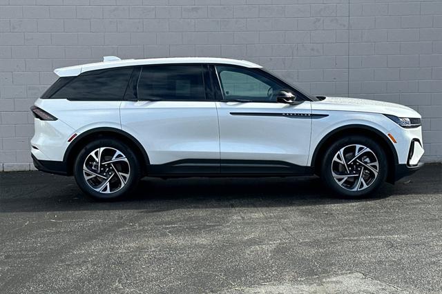 new 2025 Lincoln Nautilus car, priced at $63,020