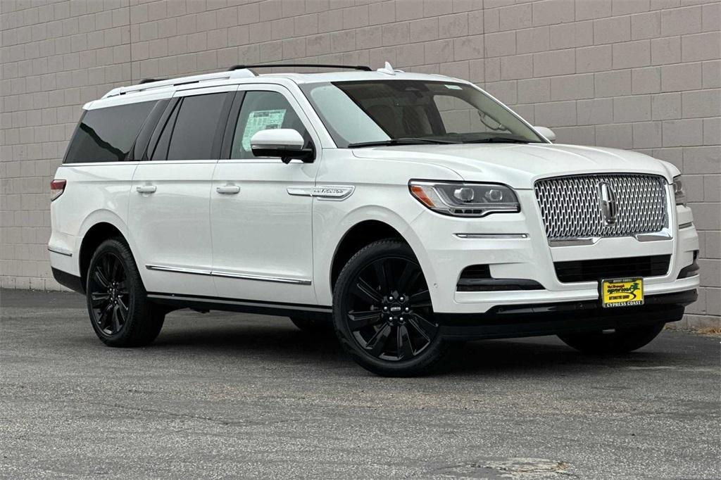 new 2024 Lincoln Navigator car, priced at $95,597