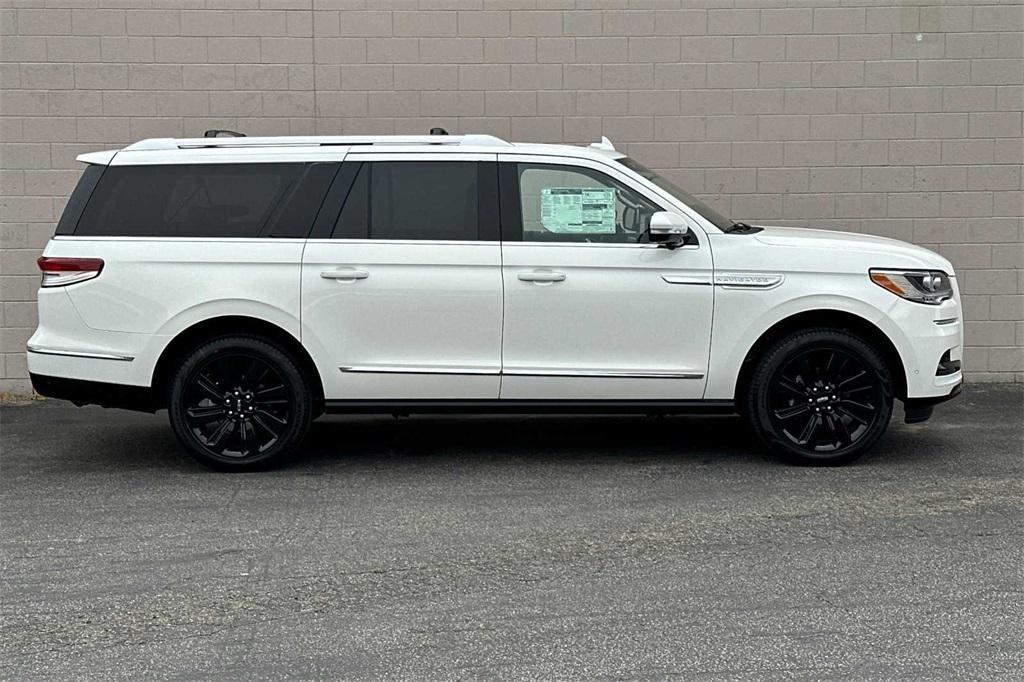 new 2024 Lincoln Navigator car, priced at $95,597