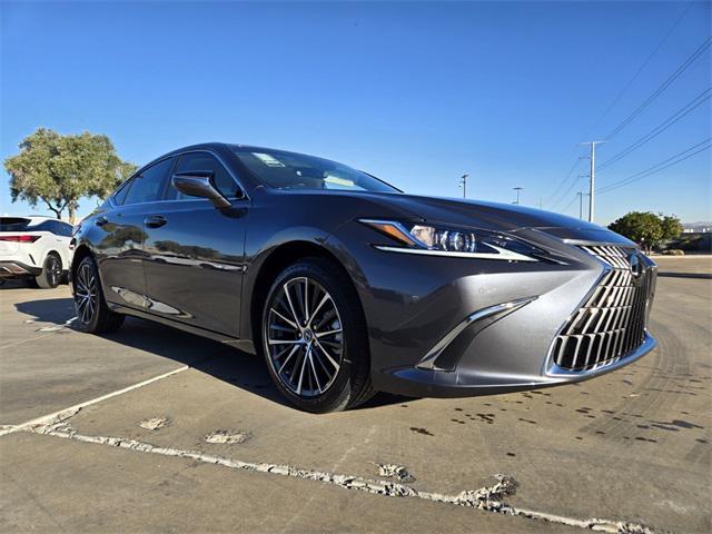 new 2025 Lexus ES 350 car, priced at $47,714