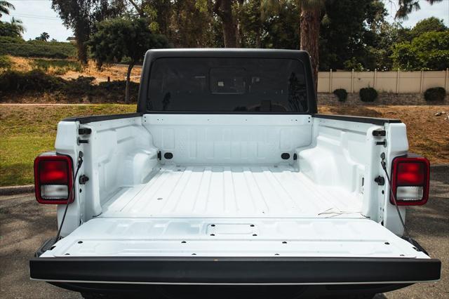 used 2024 Jeep Gladiator car