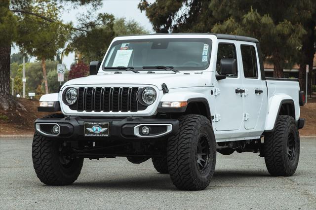 used 2024 Jeep Gladiator car