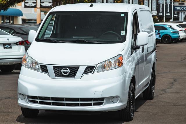 used 2017 Nissan NV200 car