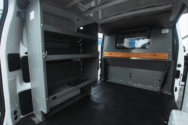 used 2017 Nissan NV200 car