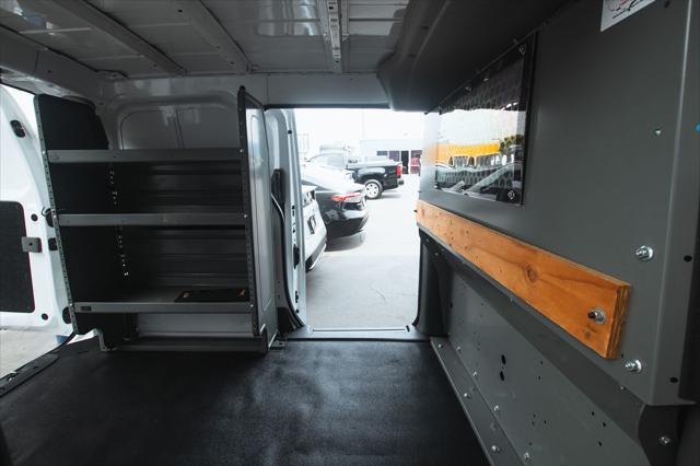 used 2017 Nissan NV200 car