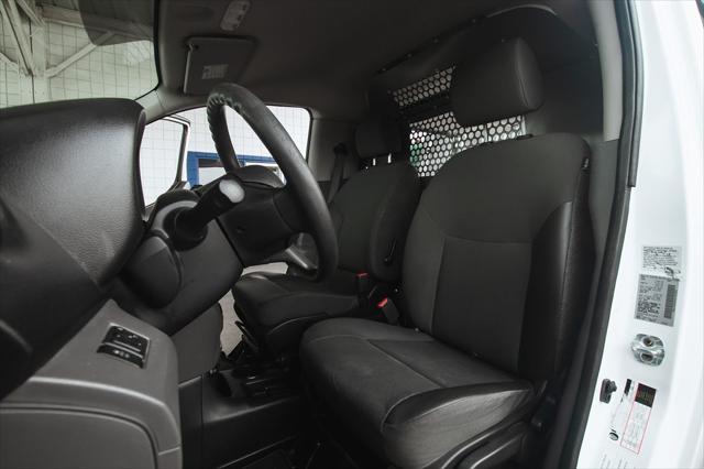 used 2017 Nissan NV200 car