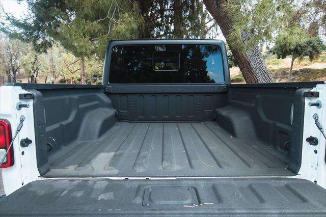 used 2023 Jeep Gladiator car