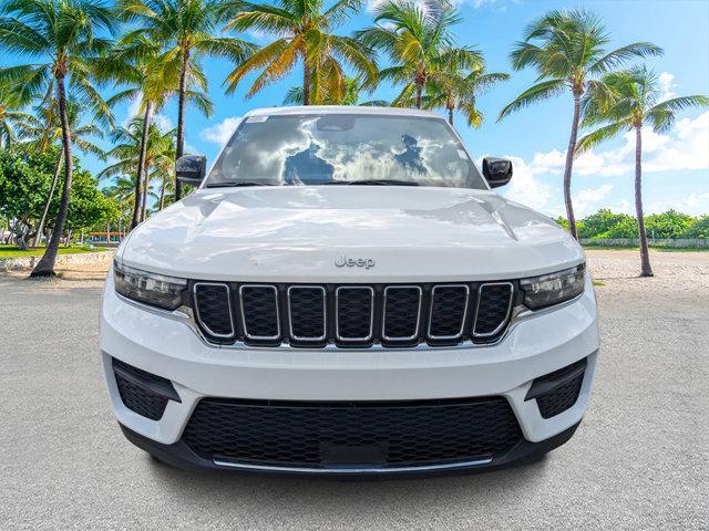 new 2024 Jeep Grand Cherokee car, priced at $37,998