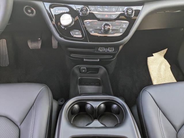 new 2025 Chrysler Pacifica car, priced at $44,873
