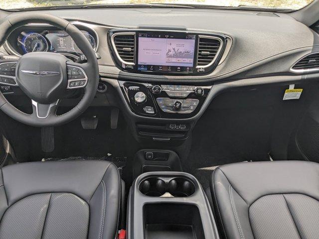 new 2025 Chrysler Pacifica car, priced at $40,284