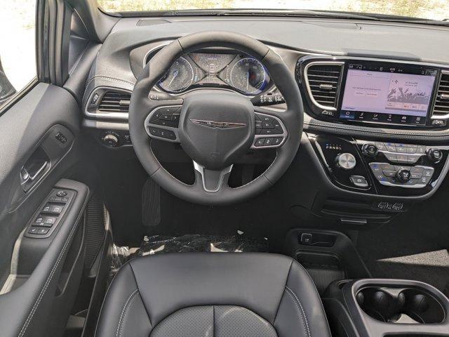 new 2025 Chrysler Pacifica car, priced at $40,284