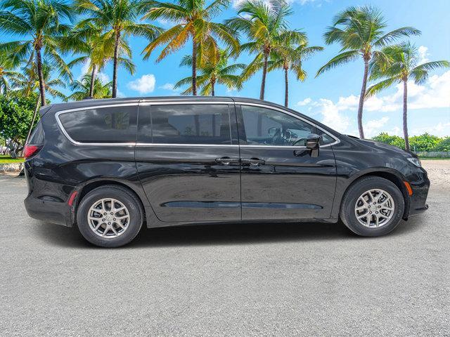 new 2025 Chrysler Pacifica car, priced at $40,284