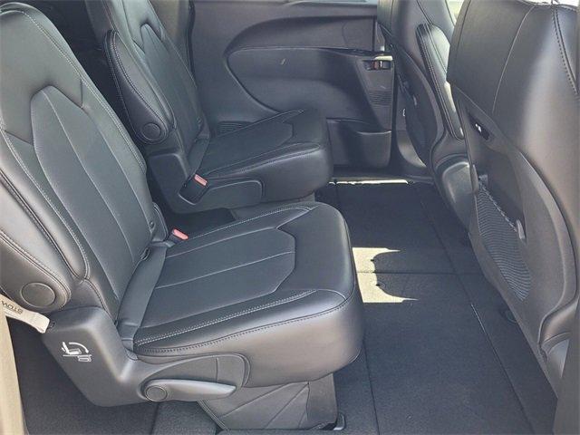new 2025 Chrysler Pacifica car, priced at $40,484