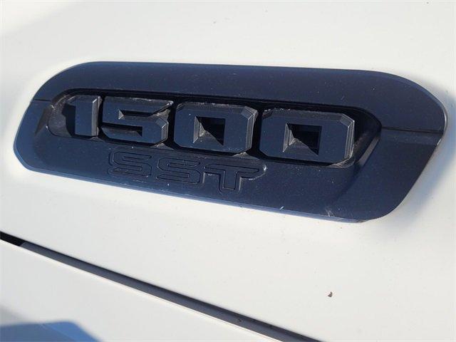 new 2025 Ram 1500 car, priced at $44,984