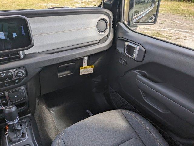 new 2025 Jeep Gladiator car, priced at $41,547