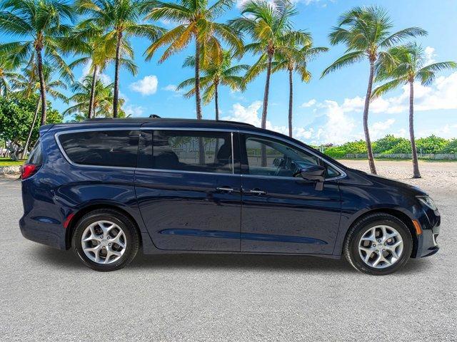 used 2019 Chrysler Pacifica car, priced at $9,984