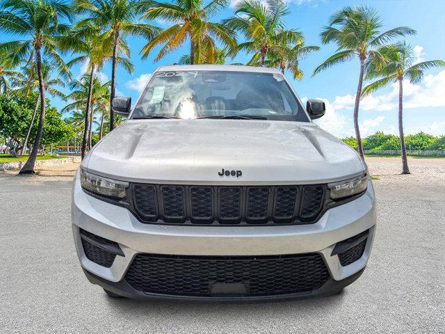 new 2024 Jeep Grand Cherokee car, priced at $44,523