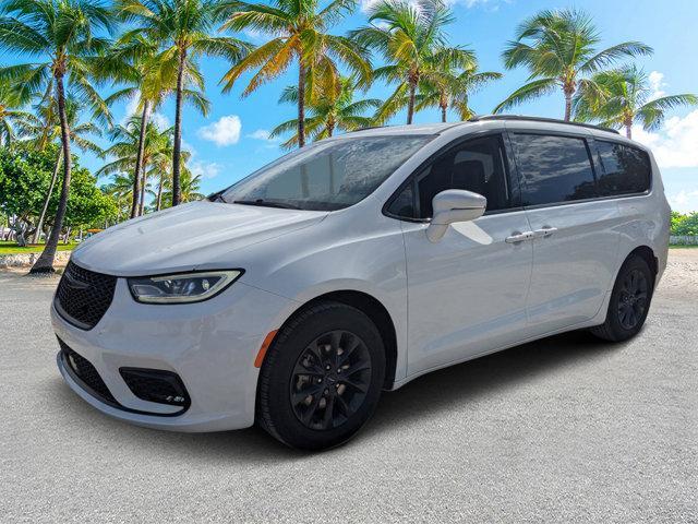 used 2021 Chrysler Pacifica car, priced at $25,784