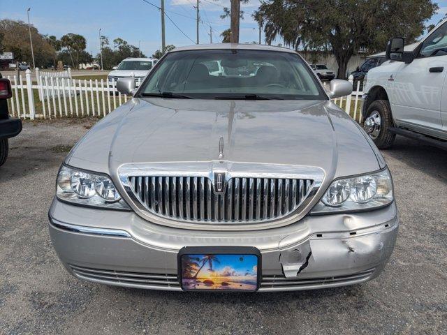 used 2005 Lincoln Town Car car, priced at $4,500