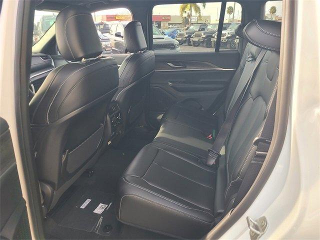 new 2025 Jeep Grand Cherokee car, priced at $39,984