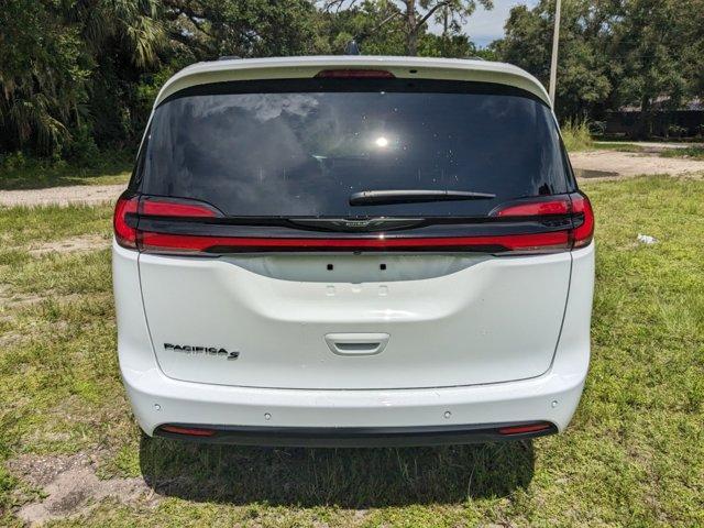 new 2024 Chrysler Pacifica car, priced at $43,345