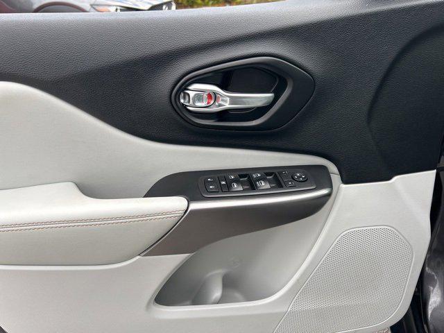 used 2021 Jeep Cherokee car, priced at $17,987