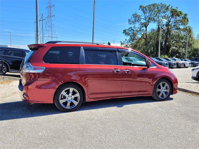 used 2017 Toyota Sienna car