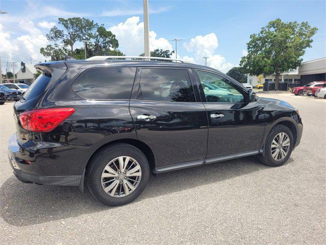 used 2020 Nissan Pathfinder car, priced at $20,000