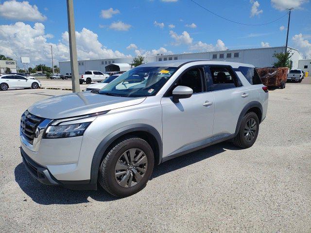 used 2022 Nissan Pathfinder car, priced at $22,987