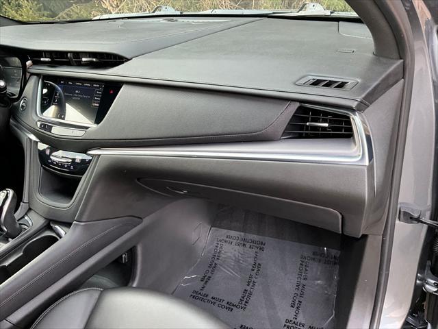 used 2022 Cadillac XT5 car, priced at $22,900