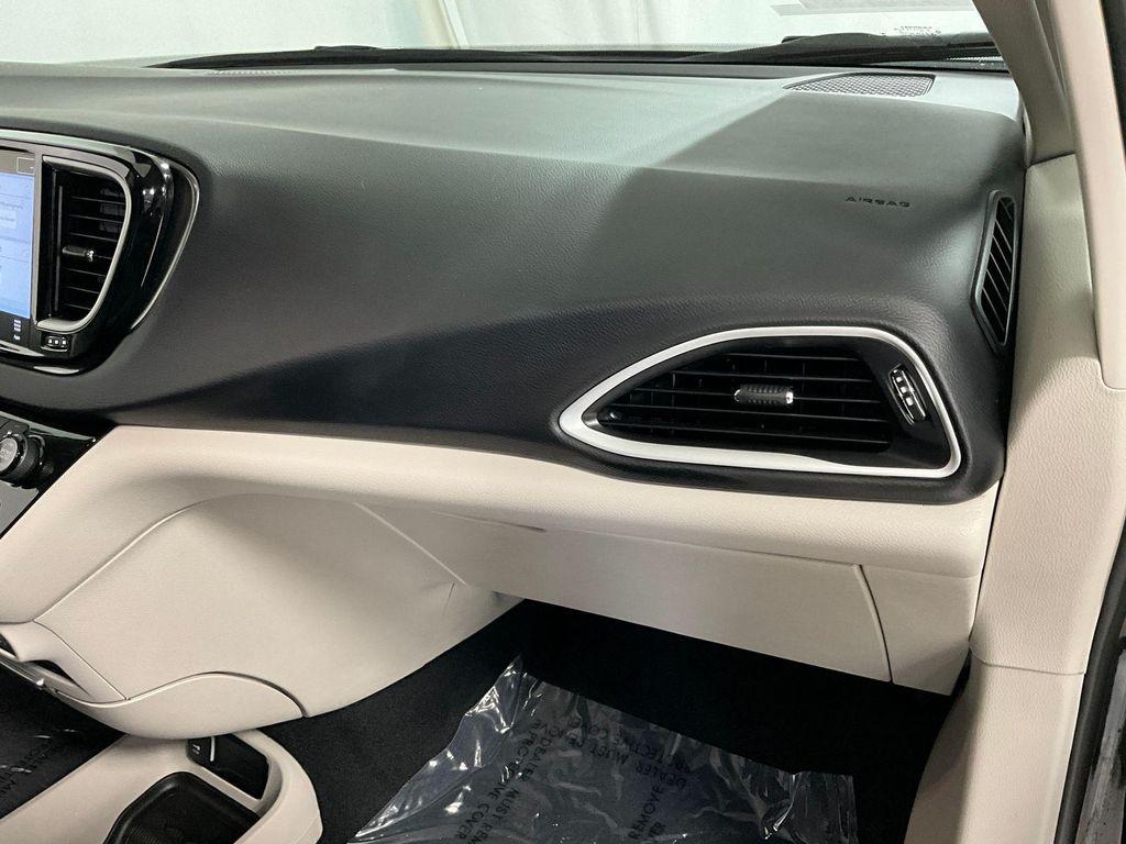 used 2024 Chrysler Pacifica car, priced at $29,600