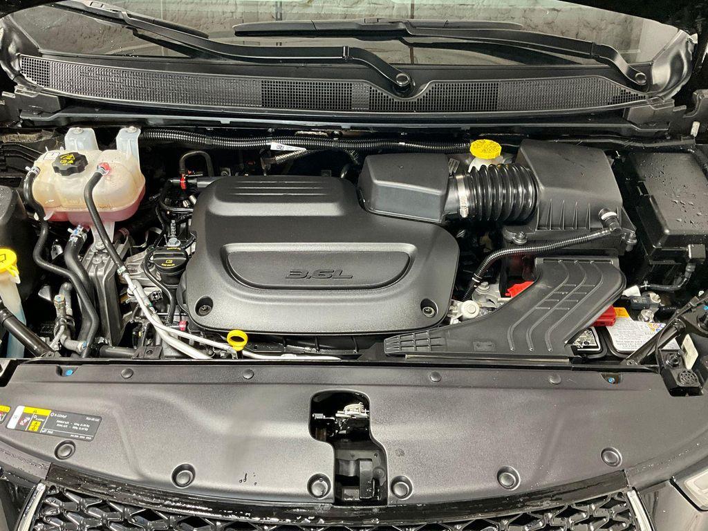 used 2024 Chrysler Pacifica car, priced at $29,600