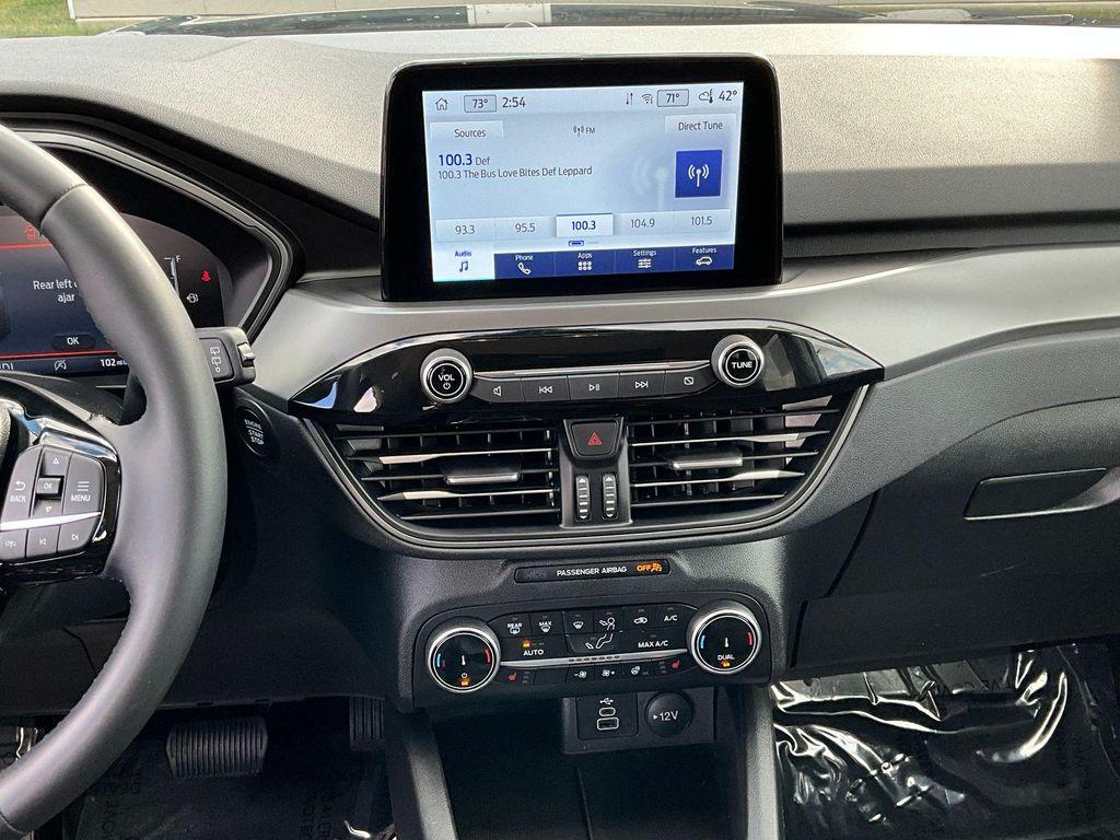 used 2024 Ford Escape car, priced at $22,900