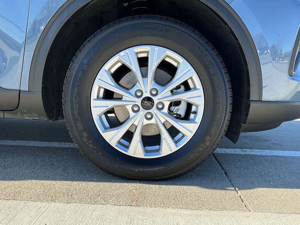 used 2024 Ford Escape car, priced at $21,900