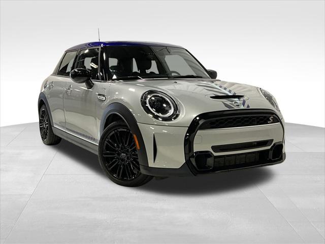 used 2022 MINI Hardtop car, priced at $25,000