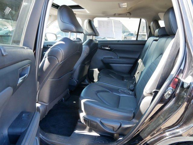 used 2022 Toyota Highlander car, priced at $33,698