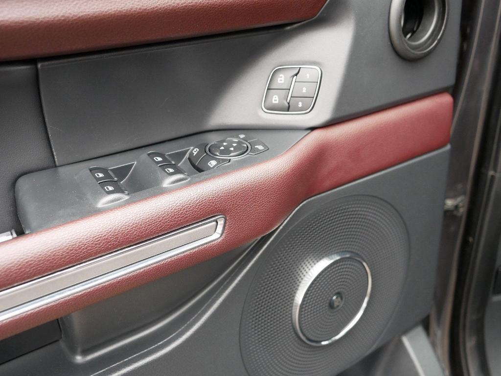 used 2023 Ford Expedition car, priced at $46,950