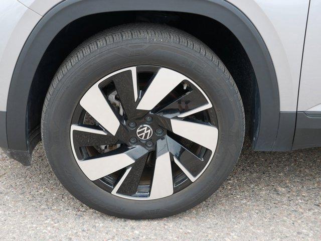 used 2024 Volkswagen Atlas Cross Sport car, priced at $35,750
