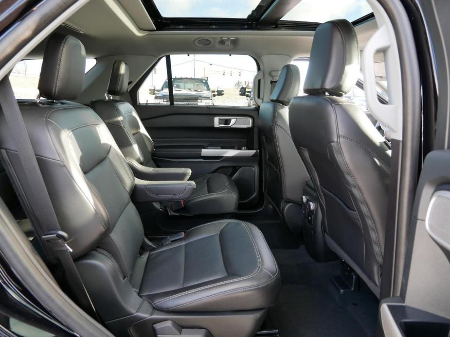 used 2022 Ford Explorer car, priced at $32,000