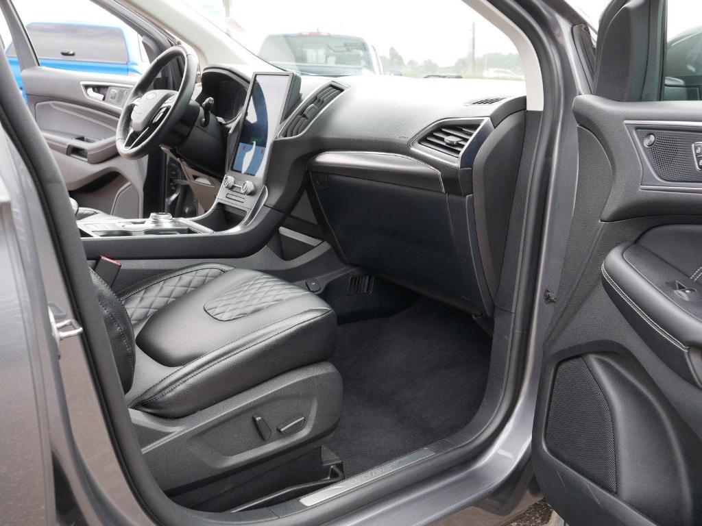 used 2024 Ford Edge car, priced at $29,500