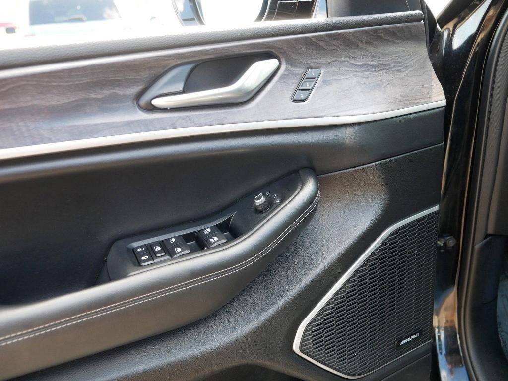 used 2022 Jeep Grand Cherokee car, priced at $31,800