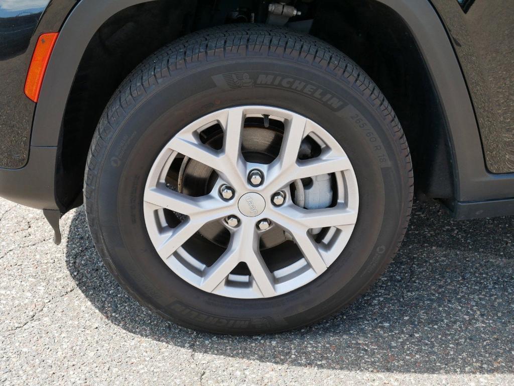 used 2022 Jeep Grand Cherokee car, priced at $31,800