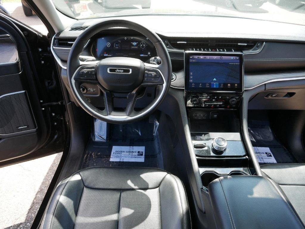used 2022 Jeep Grand Cherokee car, priced at $31,800